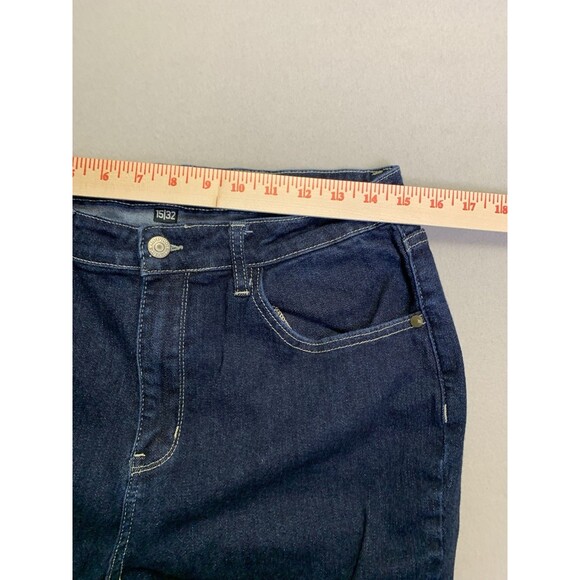 Judy Blue Jeans Womens 15/32 Blue Mom Jean Dark Wash Denim Straight Leg - Picture 10 of 10